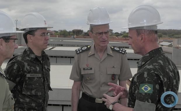 A Redução do Tamanho do Quartel General do Comando do