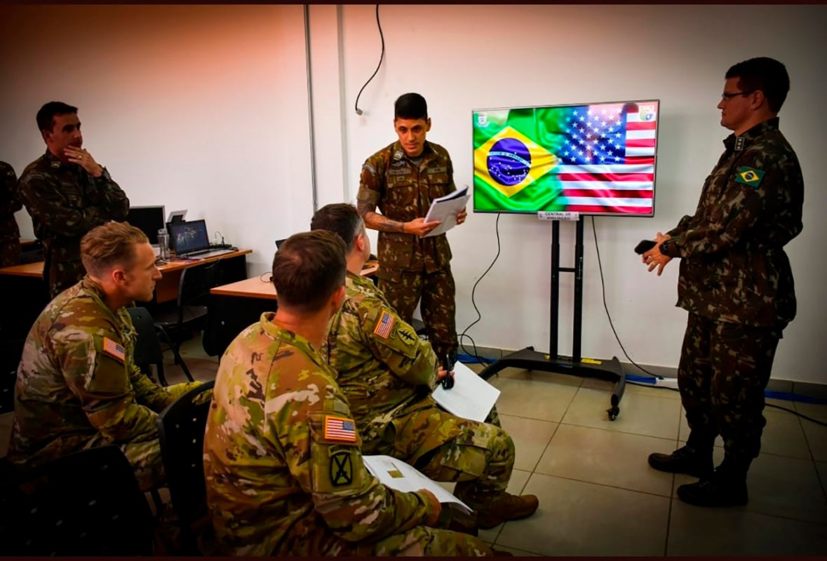 Tropas do Exército Brasileiro se preparam para exercício conjunto com EUA -  Dialogo Americas