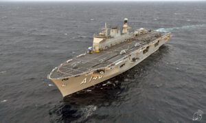 Gigante da Marinha atuará como hospital de campanha no litoral norte de SP