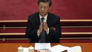 Xi Jinping afirma que há uma "repressão ocidental" contra a China, liderada pelos EUA