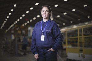 Parceria entre Instituto Embraer e ONG Aviadoras busca impulsionar carreiras de mulheres na aviação