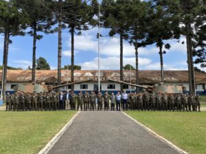 Artilharia Divisionário promove workshop de viaturas blindadas obuseiro