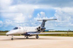Embraer e CAE inauguram simulador de voo do Phenom 300E em Las Vegas