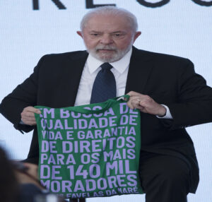 Brasília (DF) 15/03/2023 - O presidente Luiz Inácio Lula da Silva, durante lançamento do novo Programa Nacional de Segurança Pública com Cidadania (Pronasci II). Durante a cerimônia, houve a entrega de 270 viaturas para Patrulhas Maria da Penha. Foto: Joédson Alves/Agência Brasil