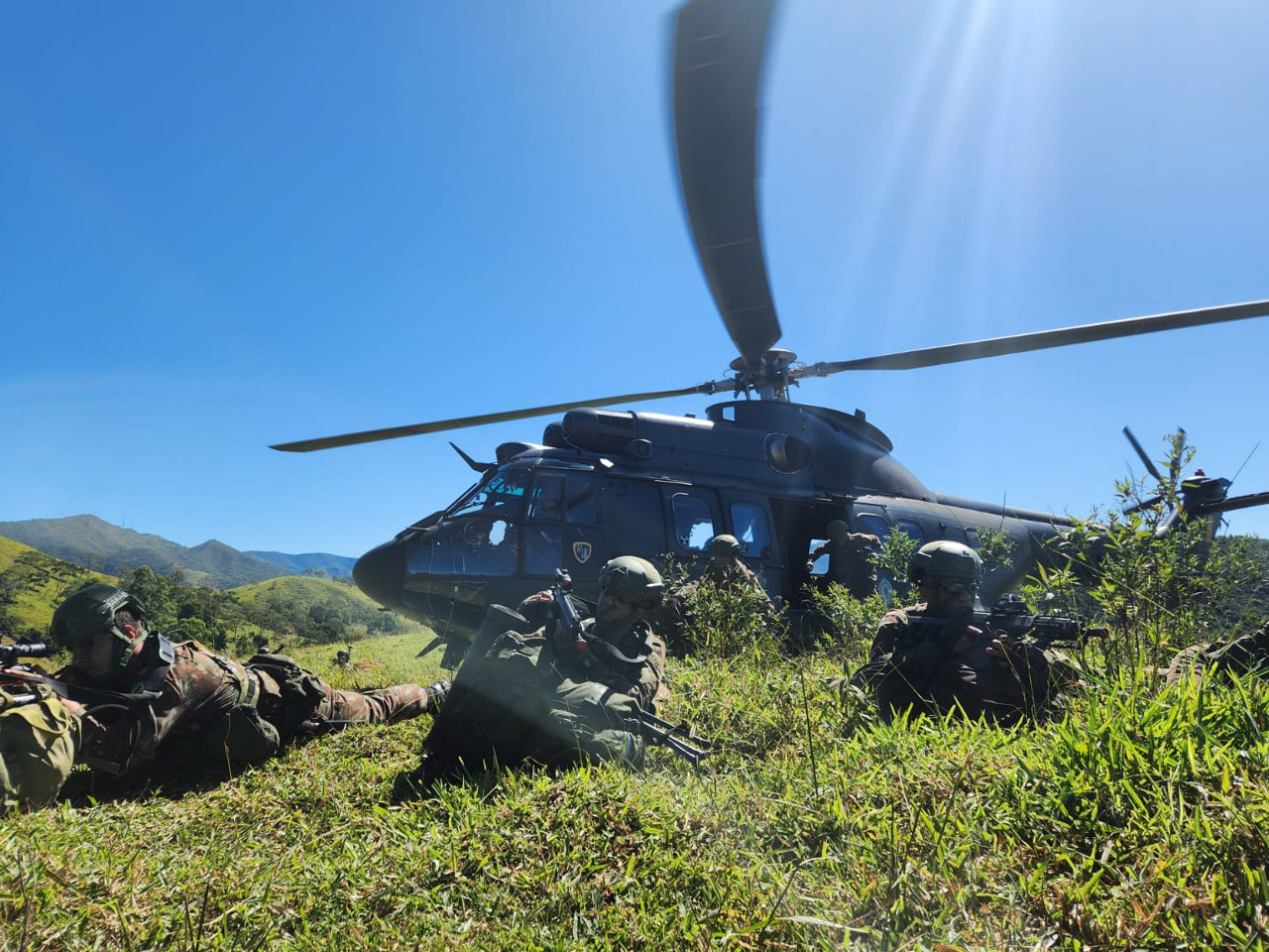 Tropas do Exército Brasileiro verificam prontidão para exercício  internacional - DefesaNet