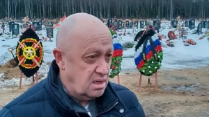 Quase 10 mil prisioneiros recrutados pelo grupo Wagner morreram na Ucrânia, afirma seu líder