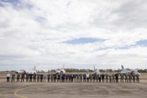 Ministro da Defesa e comitiva visitam Base Aérea de Anápolis