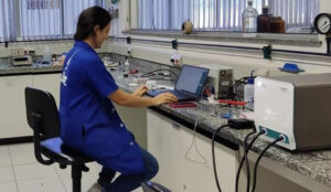 FAB desenvolve supercapacitores a partir de eletrodos de nanomateriais no IAE