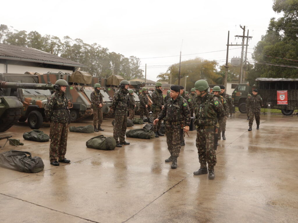 “Brigada Niederauer” realiza inspeção logística no 1º Regimento de ...