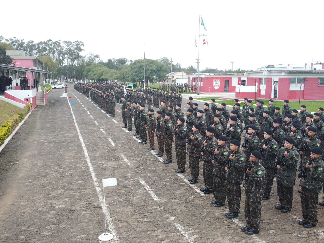 “Brigada Niederauer” realiza inspeção logística no 1º Regimento de ...