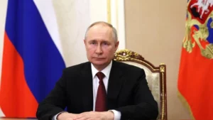 Putin reaparece após tentativa de rebelião na Rússia; Yevgeny Prigozhin continua sendo investigado