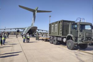 Radar SABER M200 Vigilante embarca para monitorar o espaço aéreo em Parintins