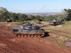 Regimento de Carros de Combate realiza exercício no terreno nível subunidade da Força de Prontidão