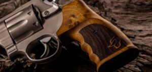 Taurus inova mais uma vez e, junto à MBT Grips, lança sua própria linha de empunhaduras