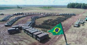 Comandante do Exército inspeciona Guarnição de Santa Maria