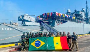 Fragata “Liberal” atraca no porto de Dacar, no Senegal
