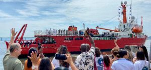 Navios da Marinha do Brasil partem rumo à Antártica