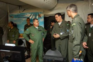 Chefe do Estado-Maior da Aeronáutica visita instalações do ESCUDO-TÍNIA 2023