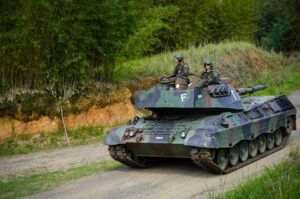 Exercício militar reúne mais de 2,5 mil militares na AMAN