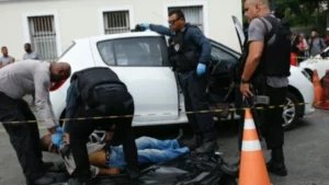 'Criminosos se sentem livres para matar no Brasil', diz especialista de segurança no Le Monde