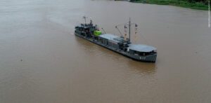 Navios da Marinha do Brasil levam saúde a comunidades ribeirinhas do Pantanal
