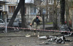 Zelensky pede ao Ocidente mais sistemas de defesa após bombardeios russos contra Kiev