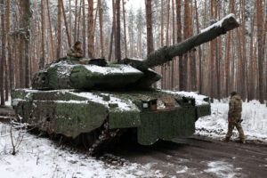 Todos querem este tanque, Rússia e Ucrânia lutam para recuperar valiosa arma perdida em batalha