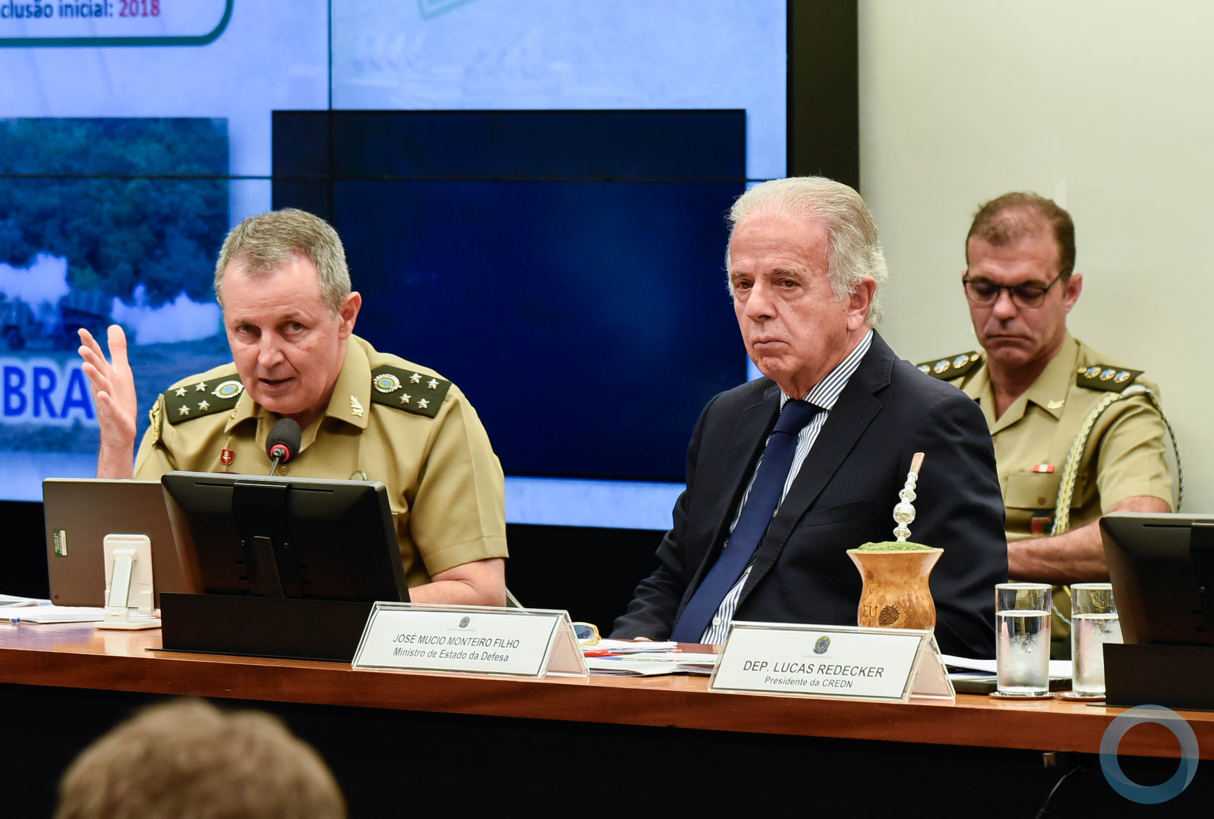 Comandante apresenta desafios e realizações do Exército em Comissão de Defesa Nacional da Câmara