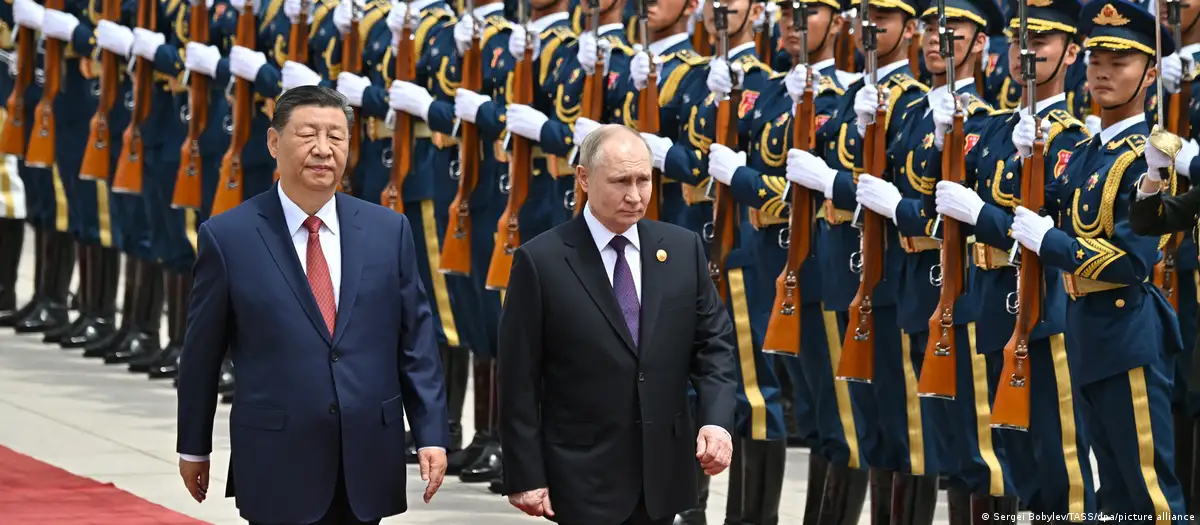 Putin busca apoio militar e financeiro na China