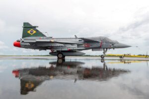 Gripen é testado em alta temperatura e umidade
