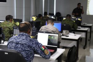 Estágio Internacional de Defesa Cibernética capacita oficiais de nações amigas