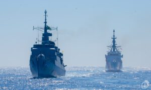 Marinha finaliza treinamento com norte-americanos no litoral brasileiro