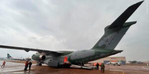 FAB emprega KC-390 Millennium no combate aos incêndios no estado de SP