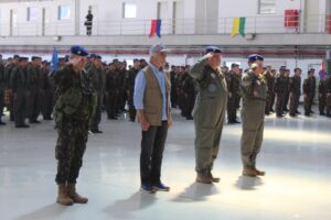 Ministro José Mucio realiza visita ao Comando de Aviação do EB, no interior de São Paulo