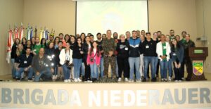6ª Brigada de Infantaria Blindada realiza visita de integração com o meio acadêmico