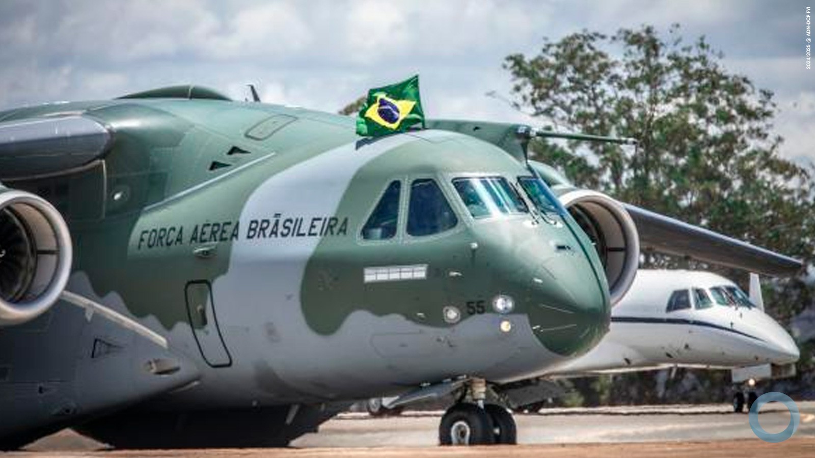 O Simbolismo da Bandeira Nacional na Força Aérea: entre o céu e a terra