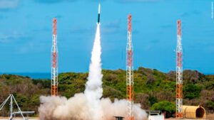 FAB lança foguete e reativa operação suborbital no RN