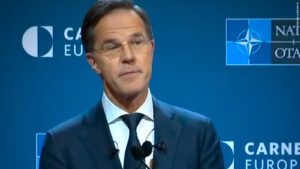 Chefe da Otan pede mais gastos militares contra avanço russo