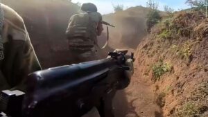 Soldado africano enganado para combater na Ucrânia denuncia “tráfico de seres humanos”