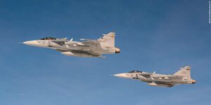 Gripen entra em cena na OTAN: Suécia envia seus caças à Polônia em missão histórica