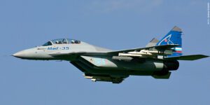 Rússia exibe MiG-35 e reforça laços na SITDEF PERU 2025