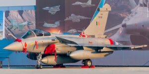Índia reforça defesa naval com acordo de US$ 7,4 bilhões para 26 caças Rafale