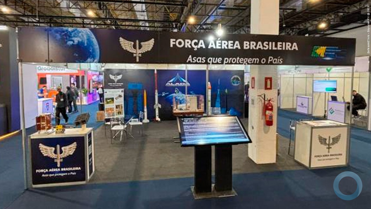 Força Aérea Brasileira apresenta projetos estratégicos na SpaceBR Show 2025