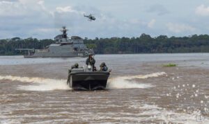 Comando da Divisão Ribeirinha integra ações de combate ao crime durante a Operação “Ágata Amazônia 2025”