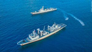 Navios da Marinha chinesa no golfo de Áden, no Mar de Omã (imagem de arquivo)