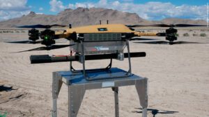 BAE Systems realiza lançamento inédito de munição guiada a partir de drone multirrotor em testes nos EUA