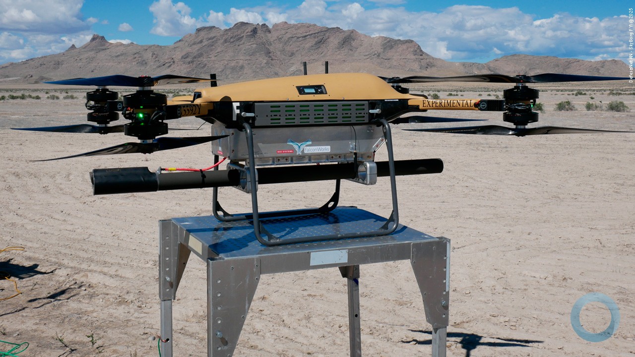 BAE Systems realiza lançamento inédito de munição guiada a partir de drone multirrotor em testes nos EUA