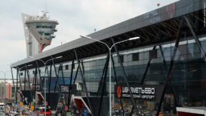 Ataques ucranianos geram caos em aeroportos de Moscou