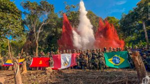 Operação “BRACOLPER”: navios brasileiros participam de exercícios na Colômbia e no Peru