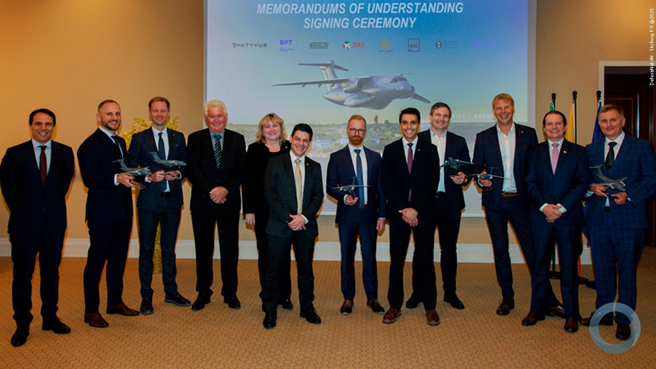 Embraer Defesa Europa assina Memorandos de Entendimento estratégicos com parceiros lituanos para fortalecer a cooperação e inovação aeroespacial